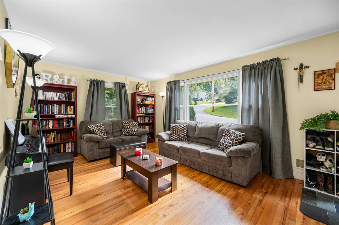 Photo of 18 Maplewood