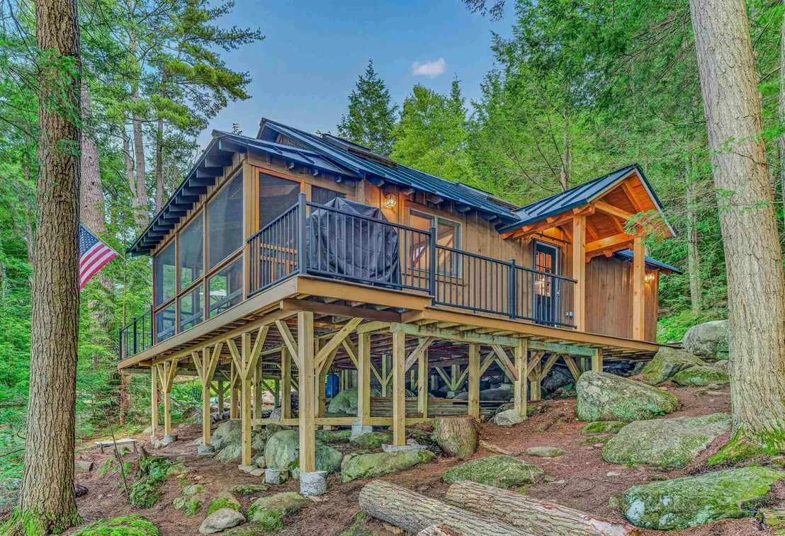 Photo of 16 Hemlock