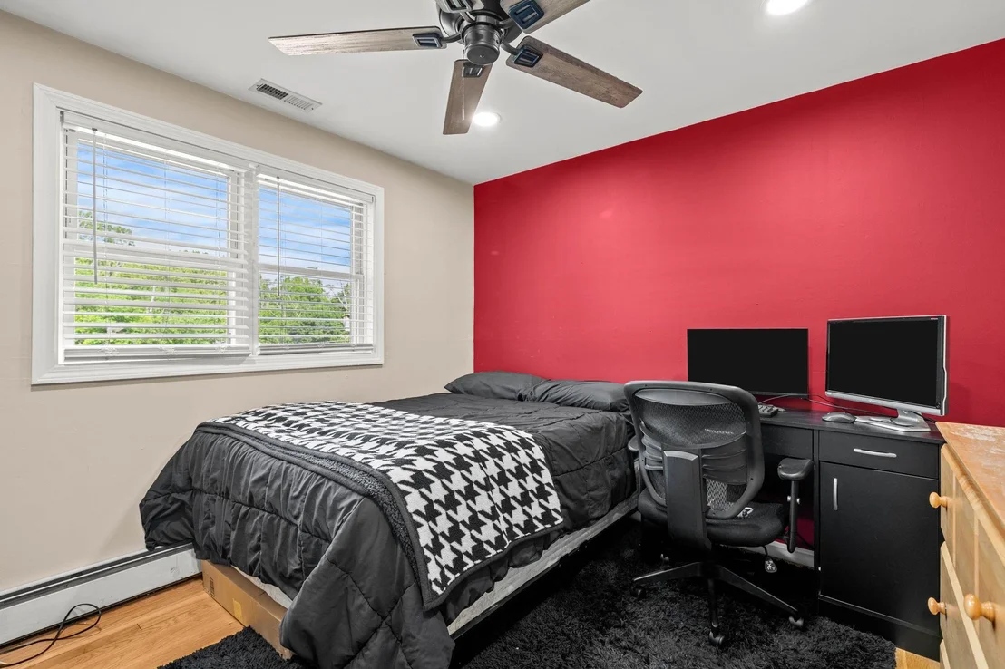 Photo of 240 Hampstead