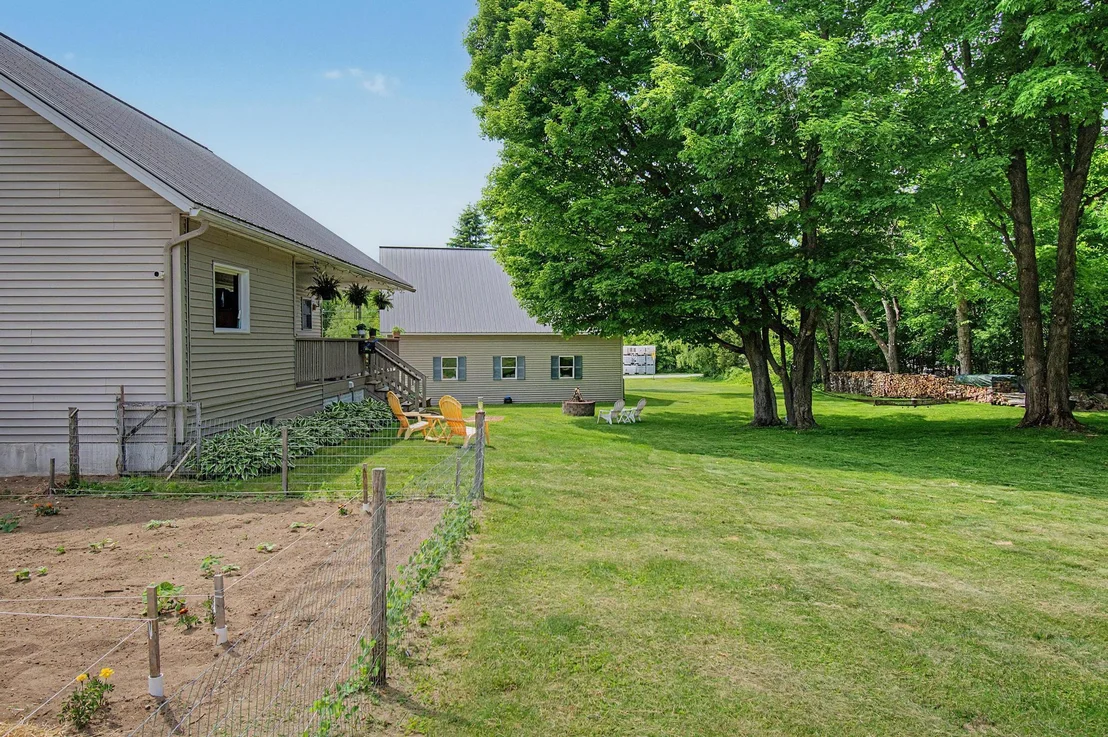 Photo of 2446 Carter Hill