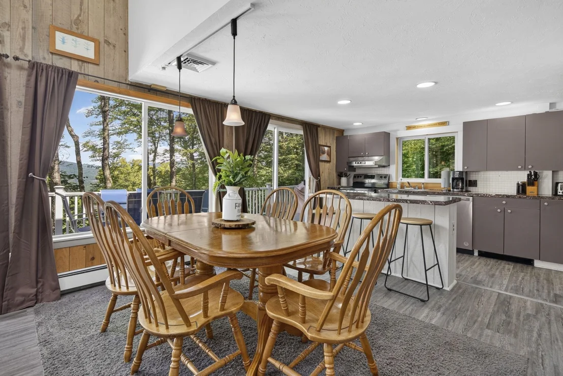 Photo of 136 Summit