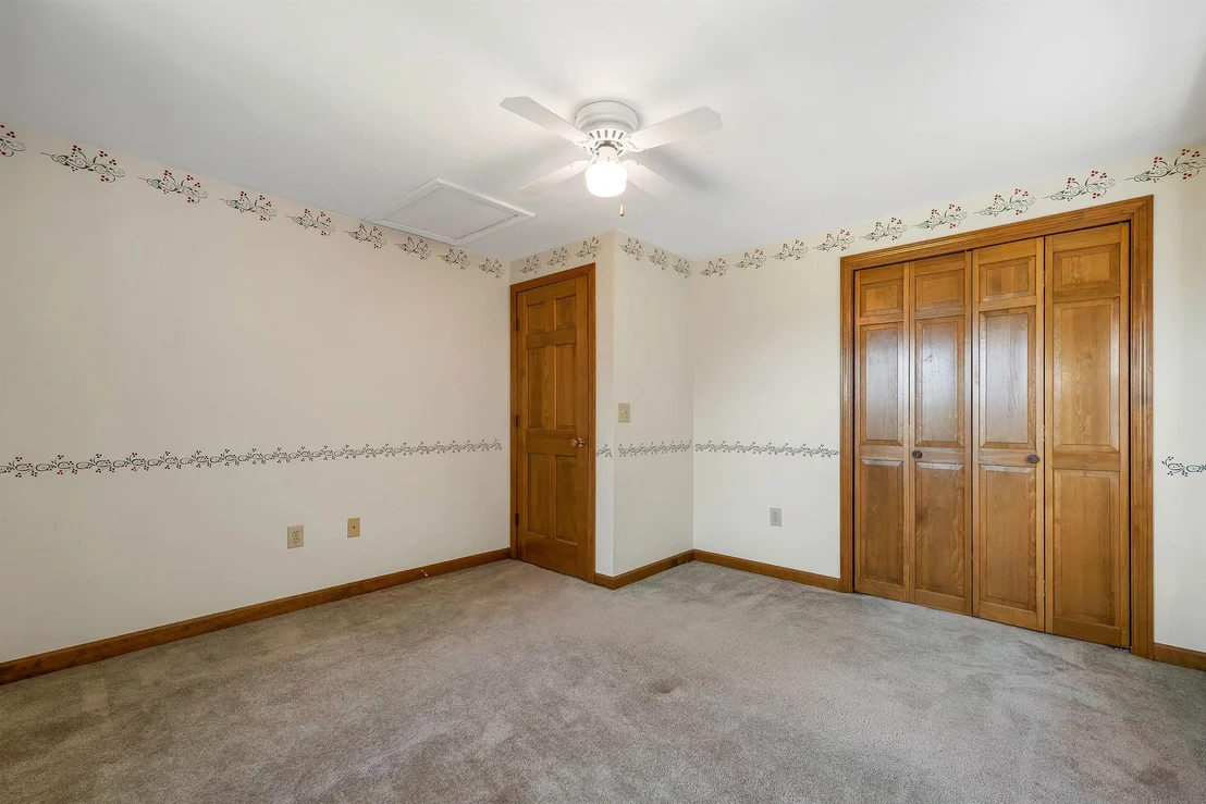 Photo of 952 Plains