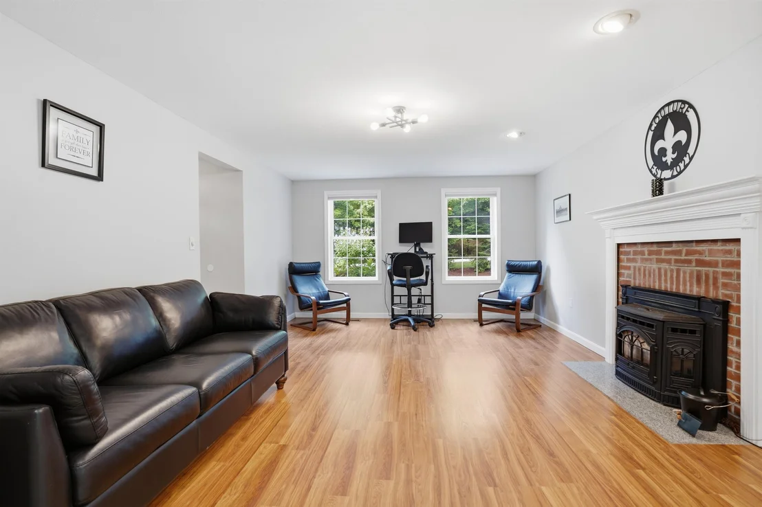Photo of 7 Westview