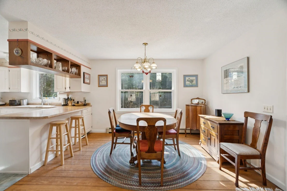 Photo of 455 Hawk Pine