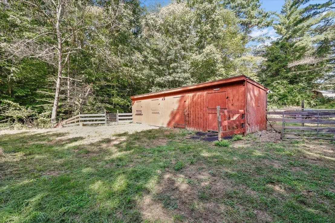 Photo of 246 Hill