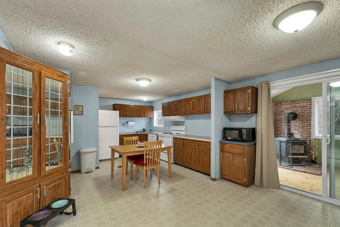 Photo of 9 Hemlock