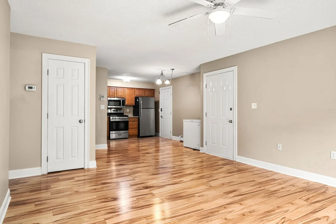 Photo of Unit J7 at 50 Brookside