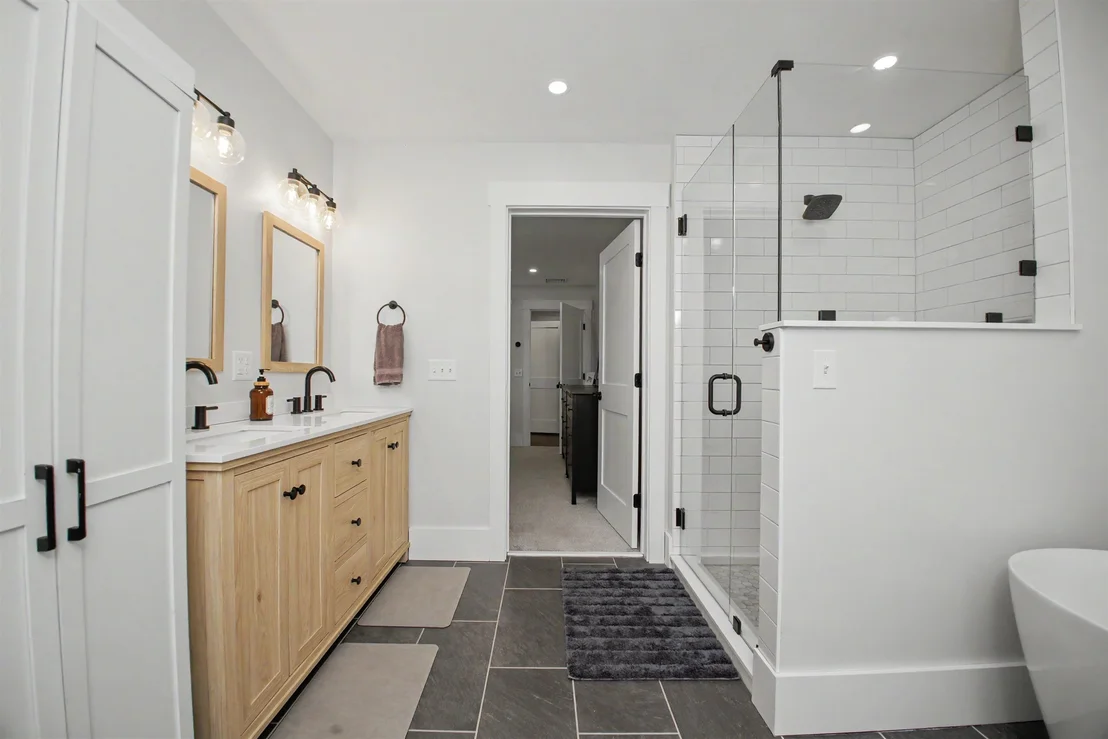 Photo of 241 Maple Basin