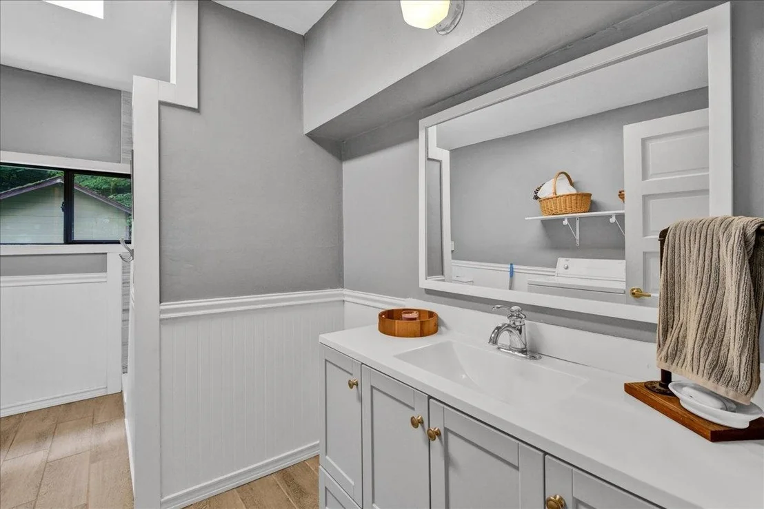 Photo of 929 Codding Hollow
