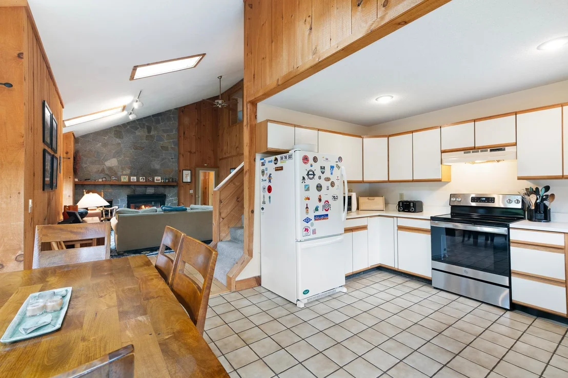 Photo of 34 Ellis Brook
