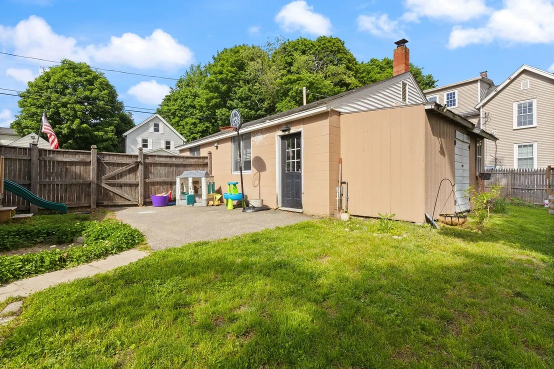 Photo of 14 Harvard