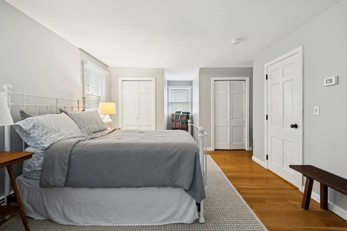 Photo of 12 Hemlock