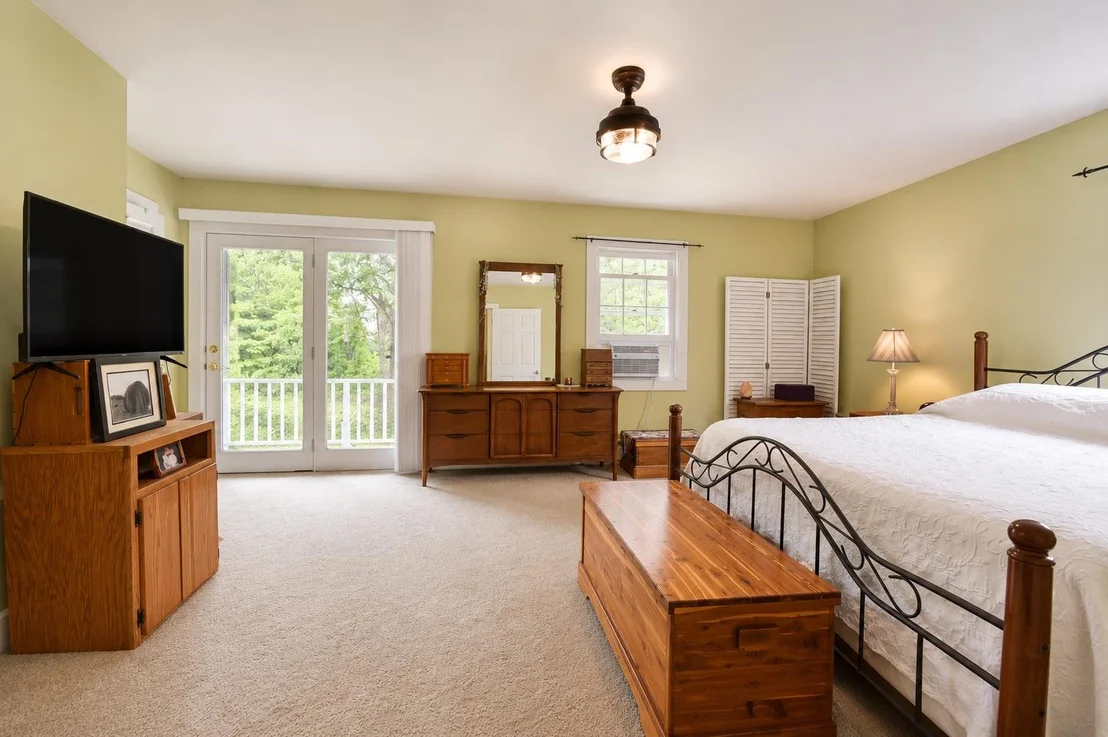 Photo of 60 Lyman