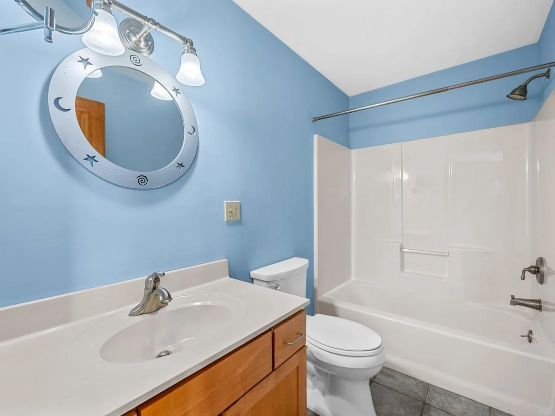 Photo of 210 Rowell Hill