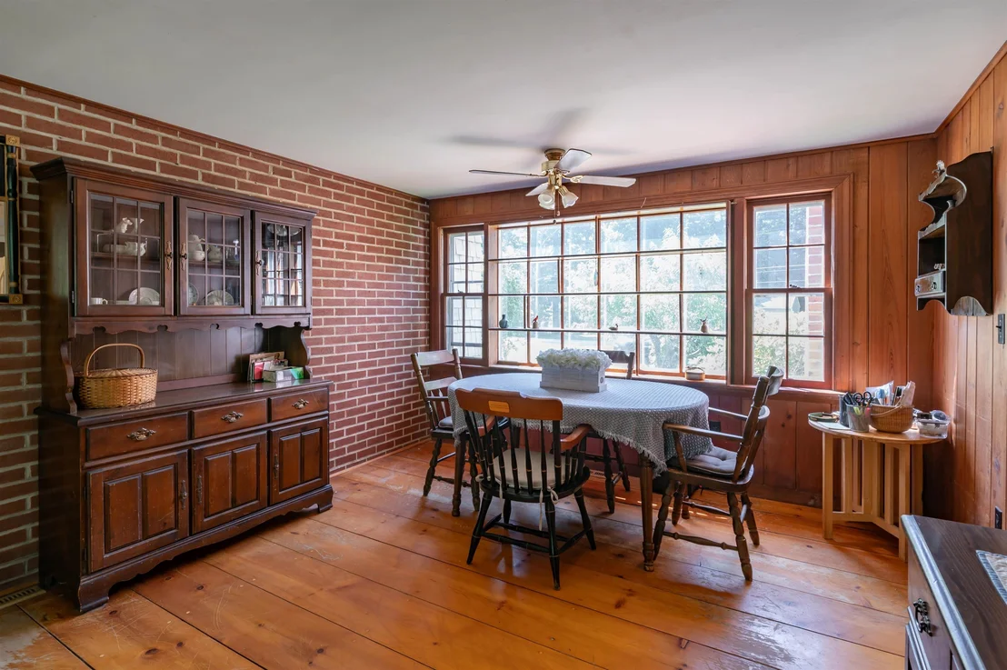 Photo of 6 Exeter