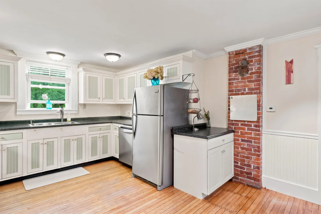Photo of 460 Main