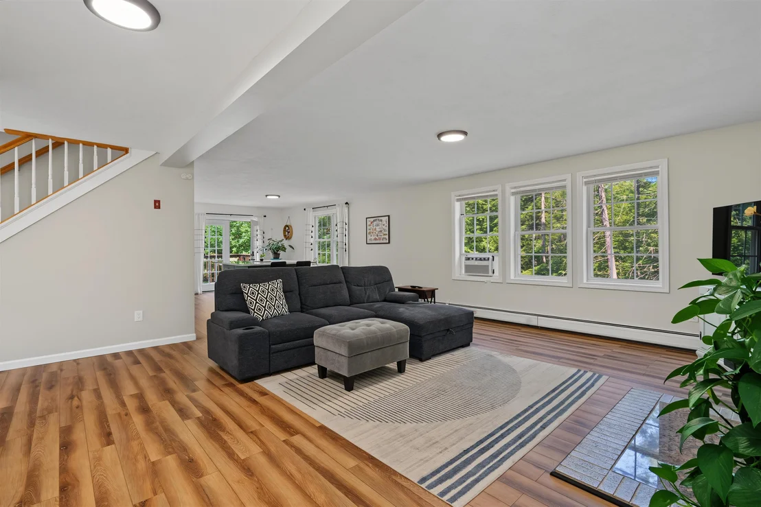 Photo of 590 Main