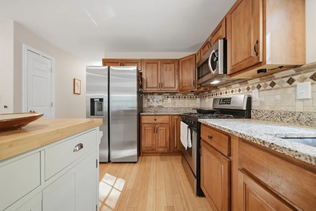 Photo of 298 Stocker Pond