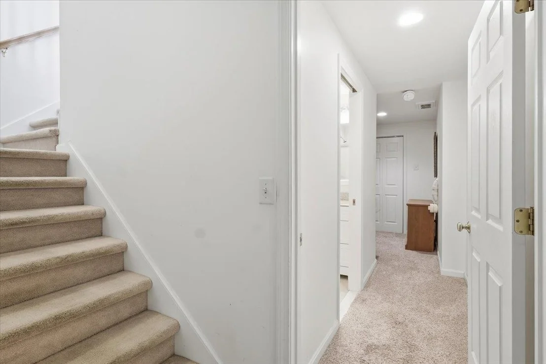 Photo of 146 Allen