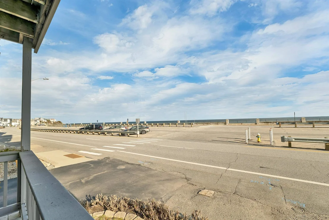 Photo of Unit N1 at 421 Ocean