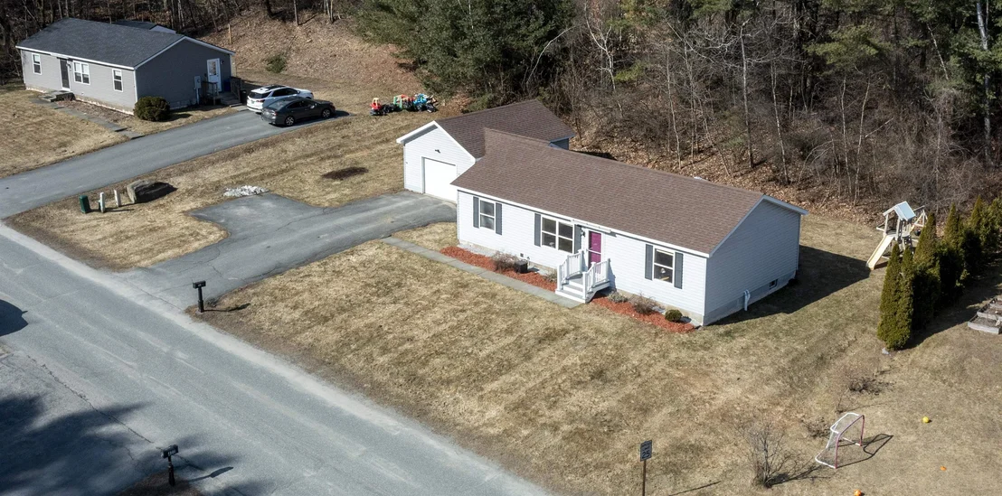 Photo of 401 Colonial