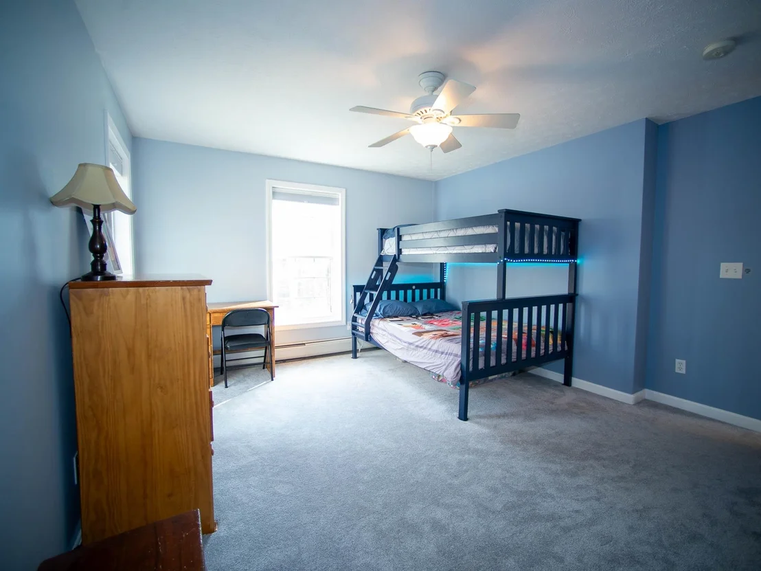 Photo of 28 Fieldstone