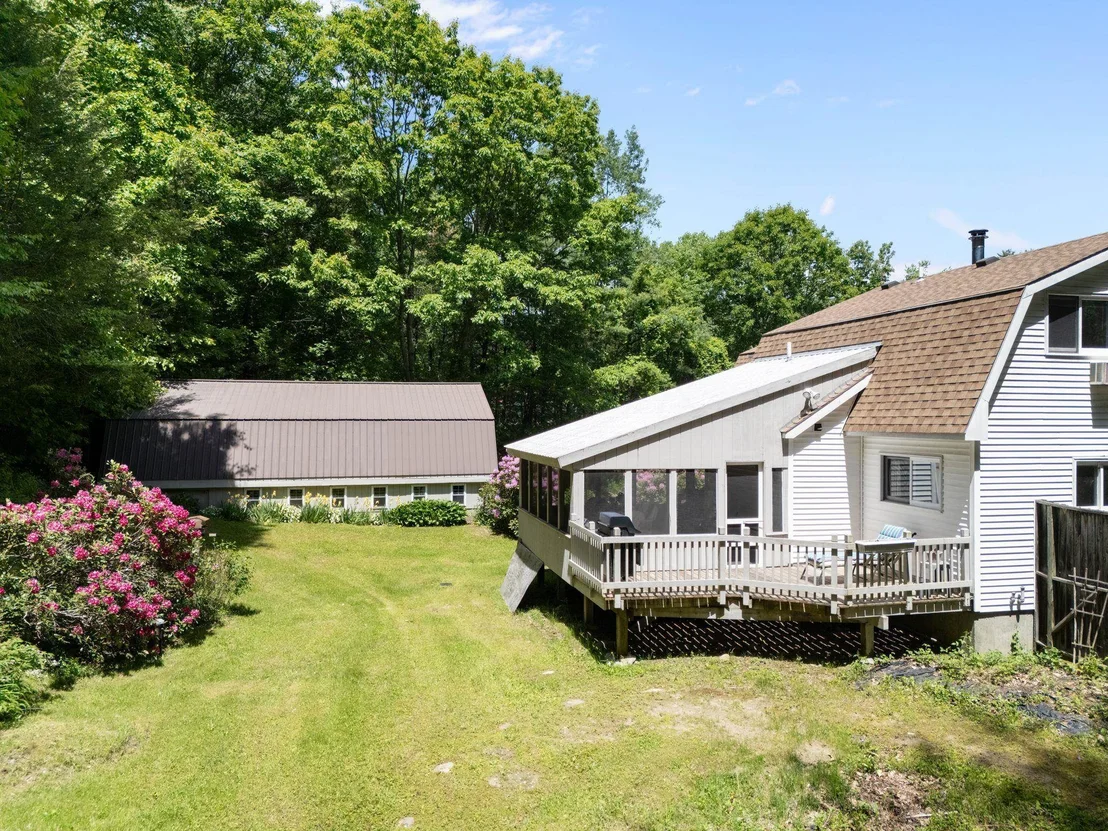 Photo of 3333 West River