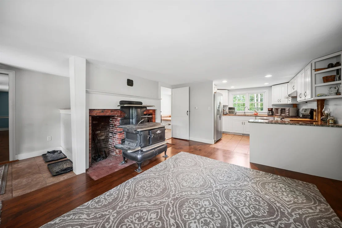 Photo of 164 Mason