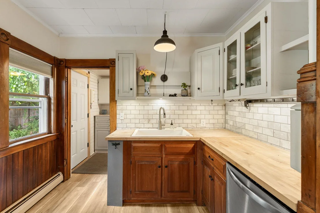 Photo of 208 Elm