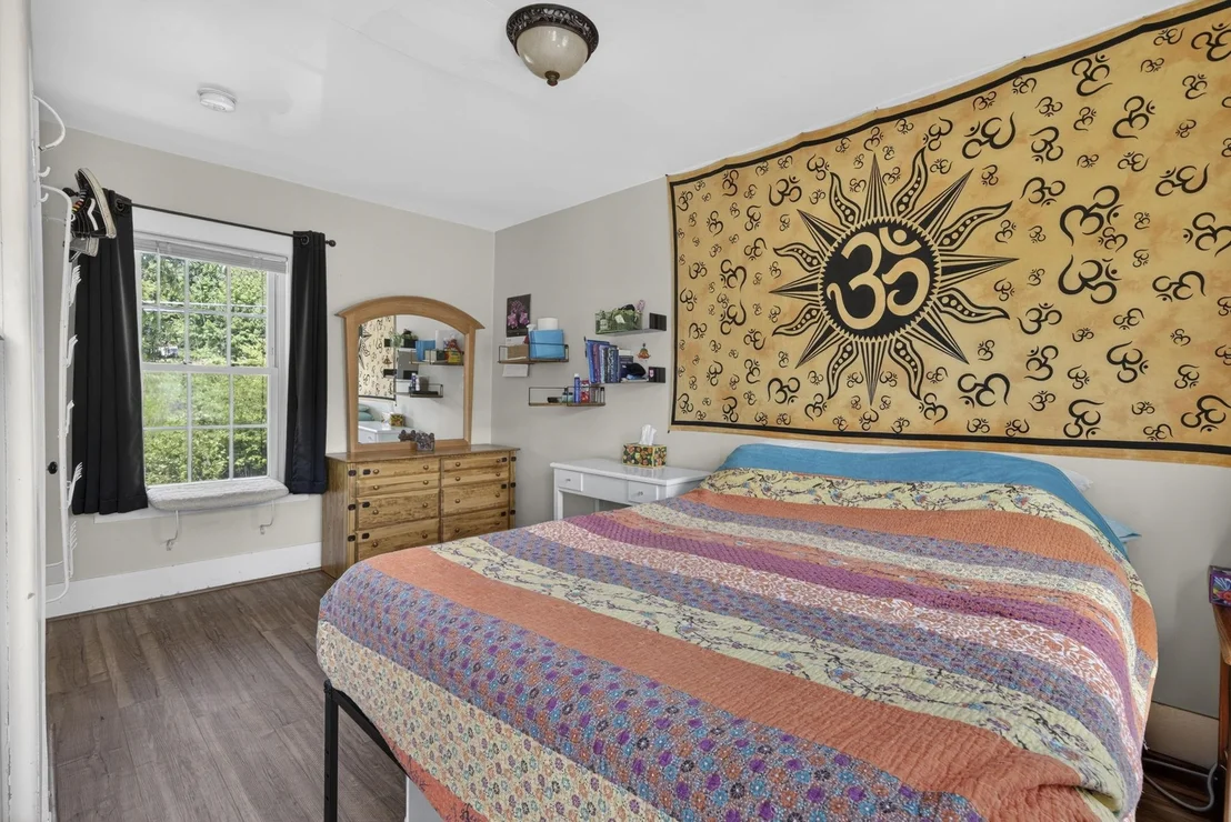 Photo of 5 Pine Valley