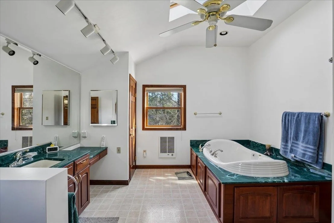 Photo of 326 Lockes Hill