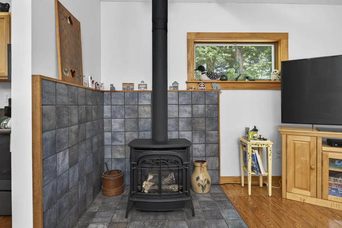 Photo of 2221 Valley