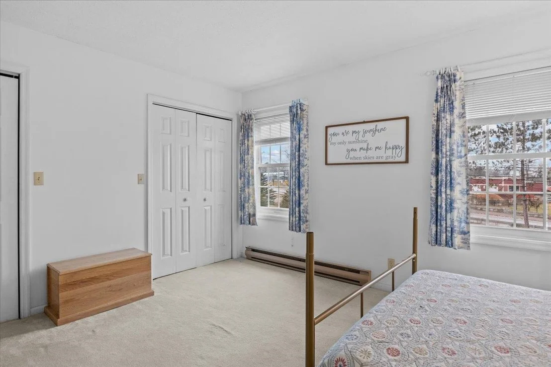 Photo of 433 Westview