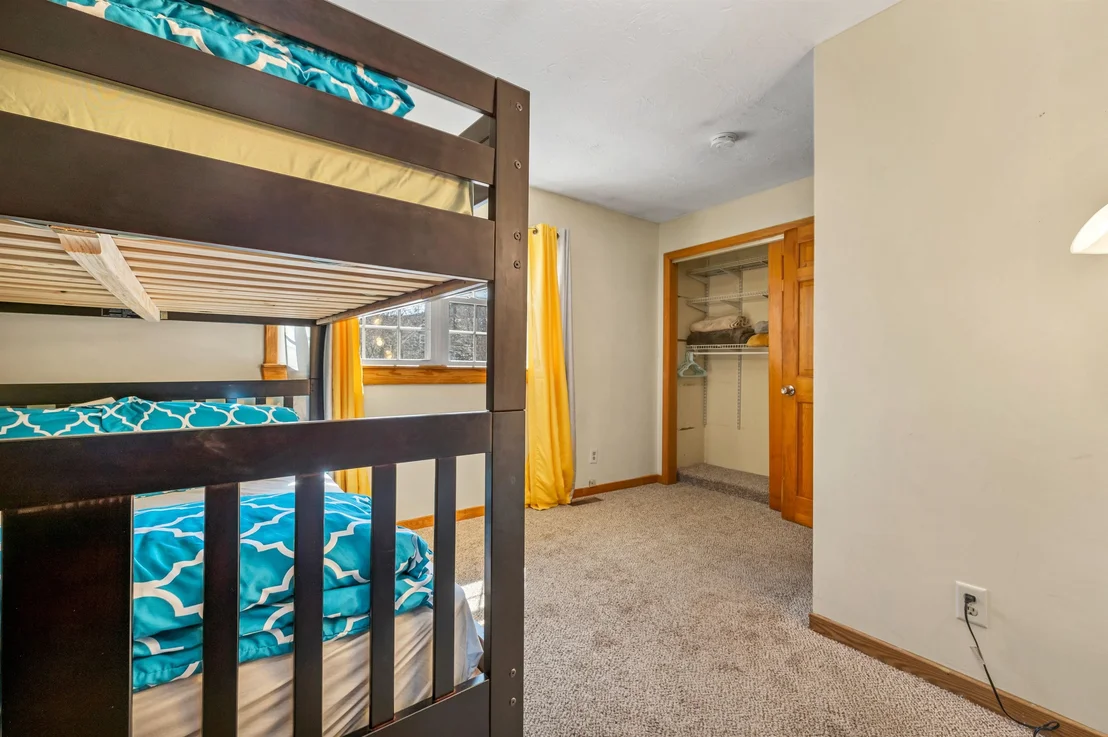 Photo of 35 Valley
