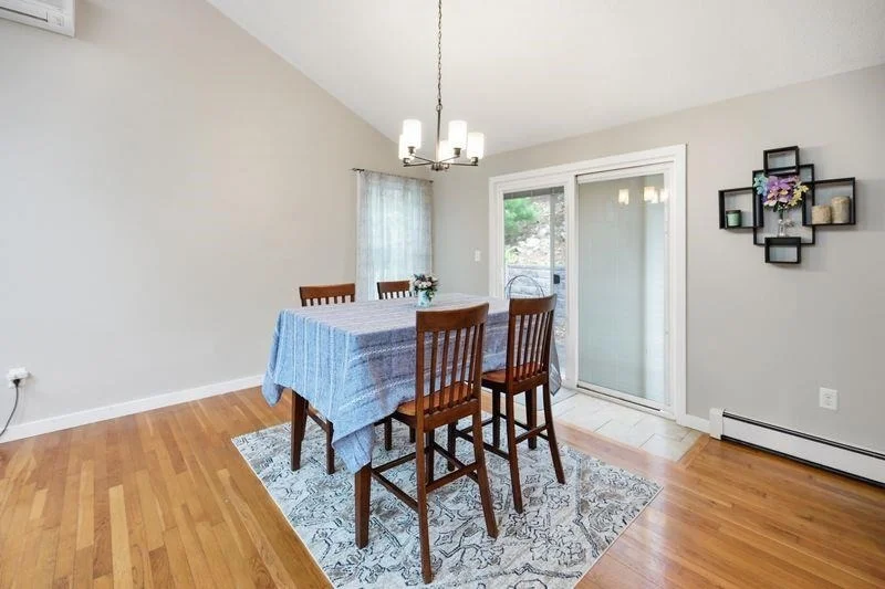 Photo of 10 Hillside