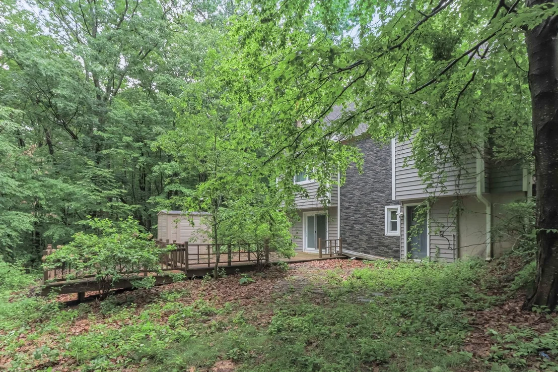 Photo of 20 Redfield