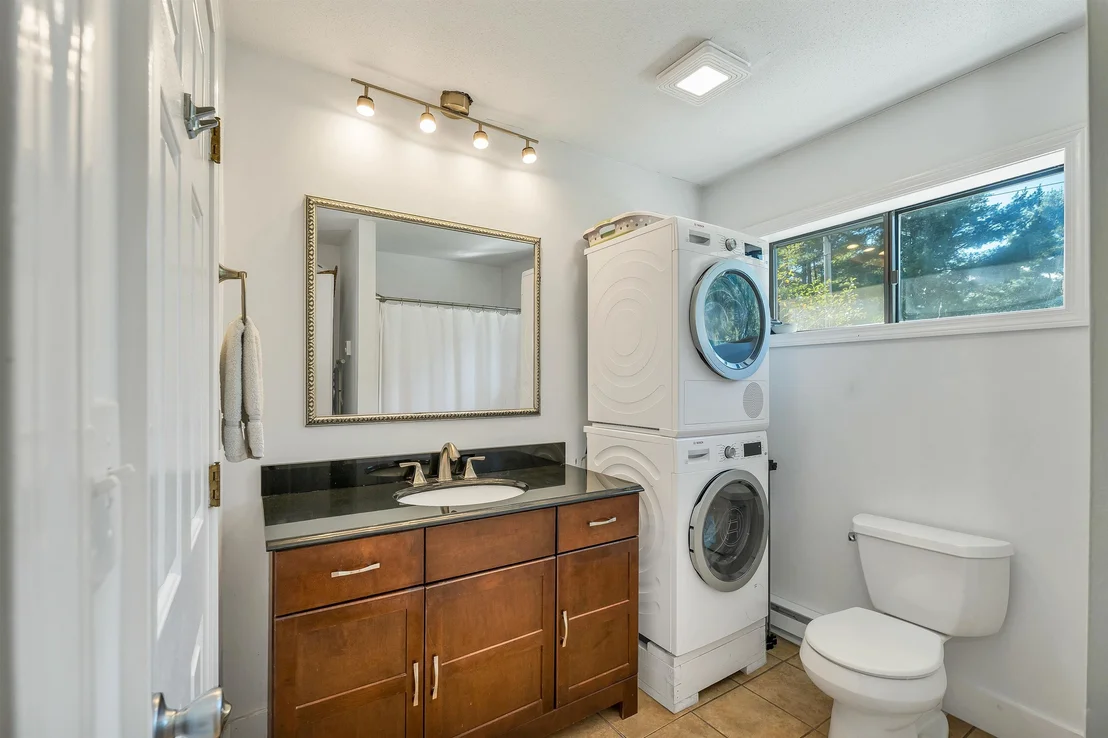 Photo of Unit 5B at 860 Murphys