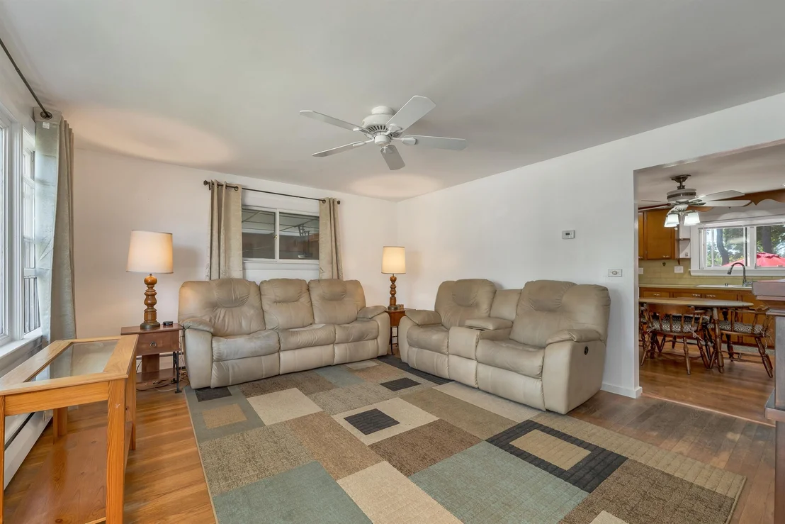 Photo of 21 Acton