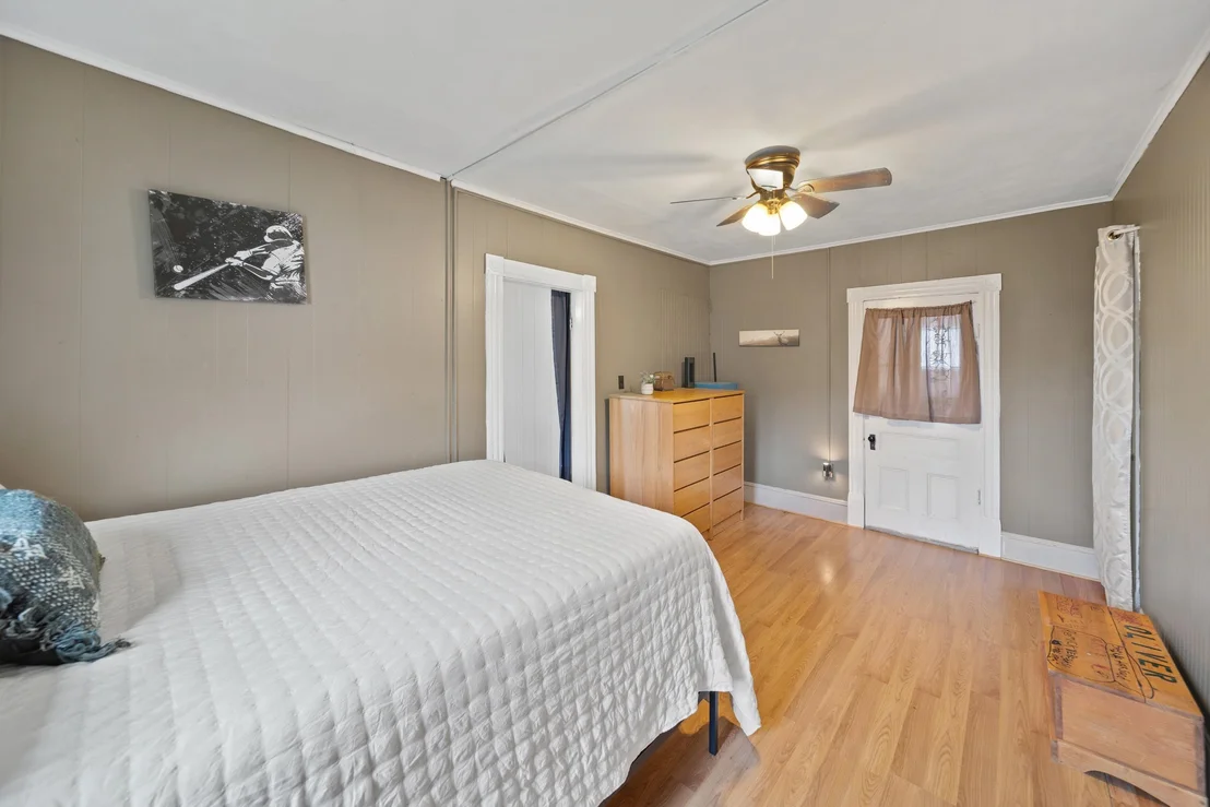 Photo of 83 Spring