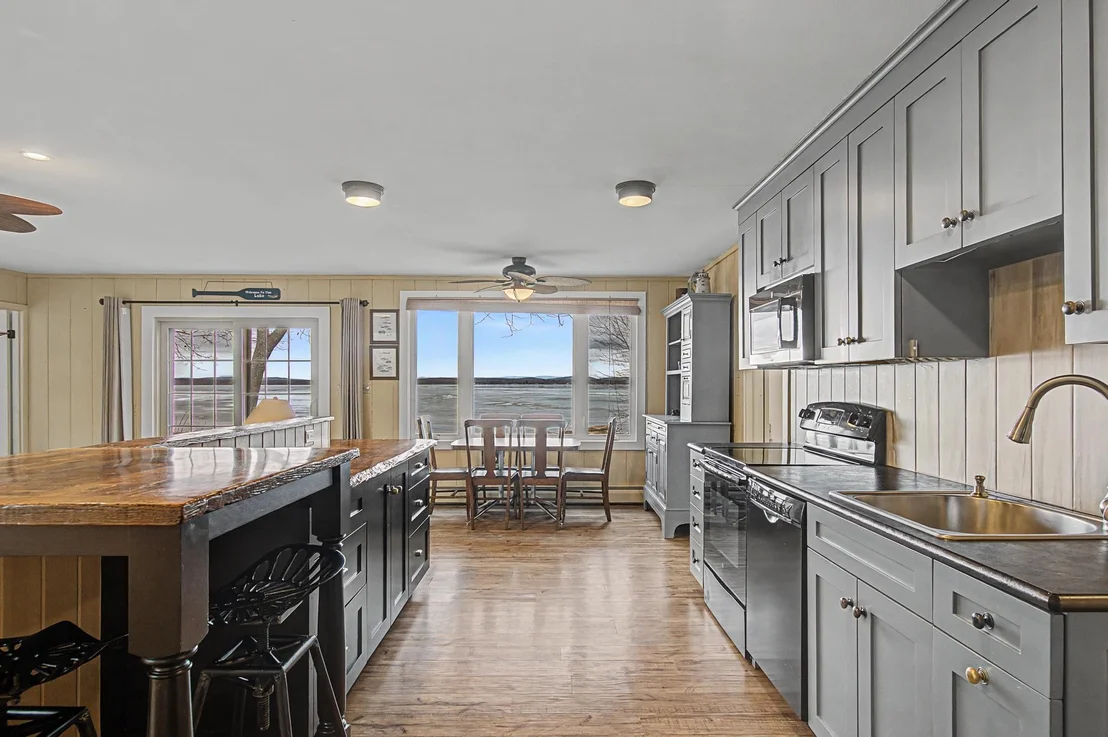Photo of 87 Jayview