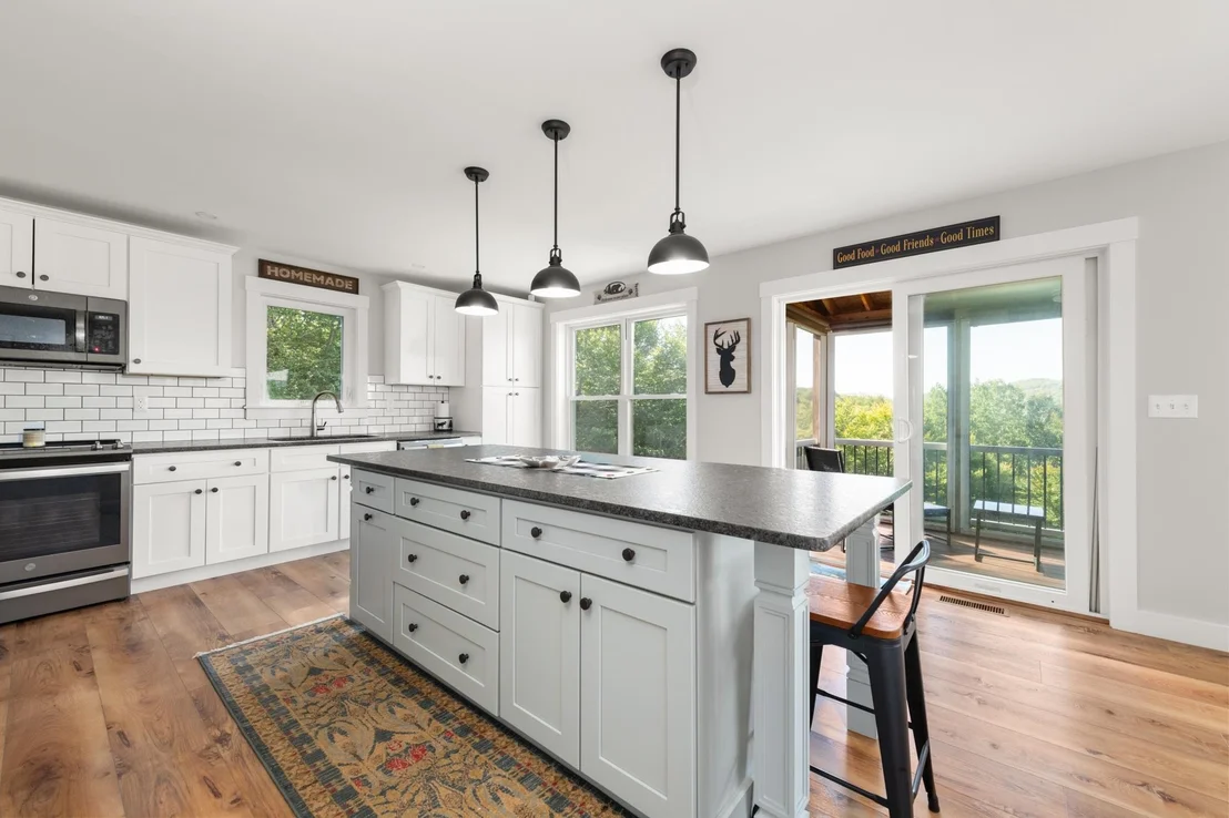 Photo of 140 Hemlock Brook