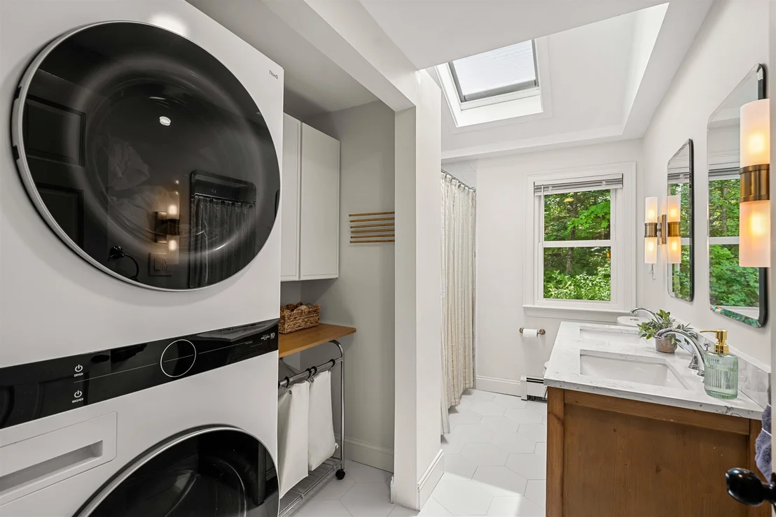 Photo of 20 Hawkview