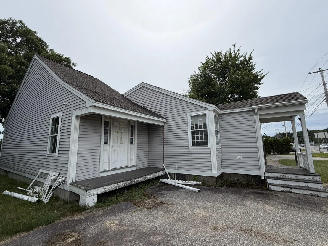 Photo of 127 Daniel Webster