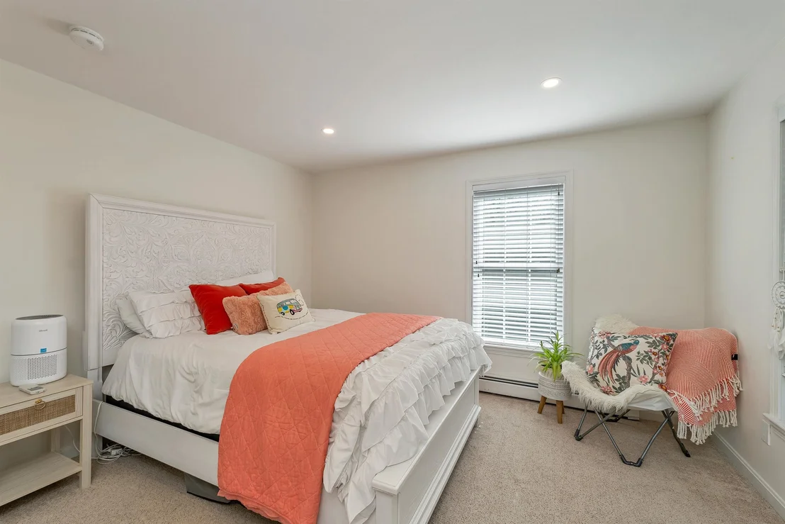 Photo of 12 Longmeadow
