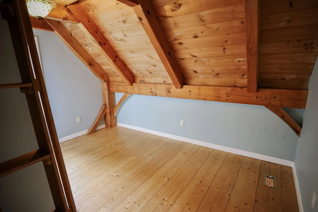 Photo of 570 Upper Meehan