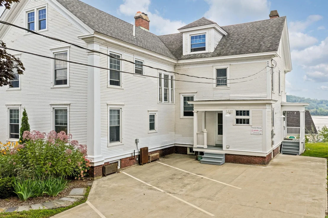 Photo of 152 Second