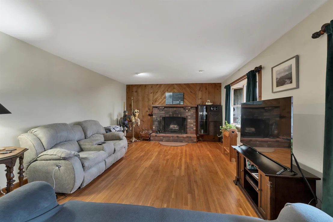 Photo of 44 Suncook Valley