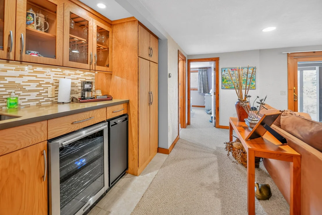 Photo of Unit 21 at 18D White Oaks
