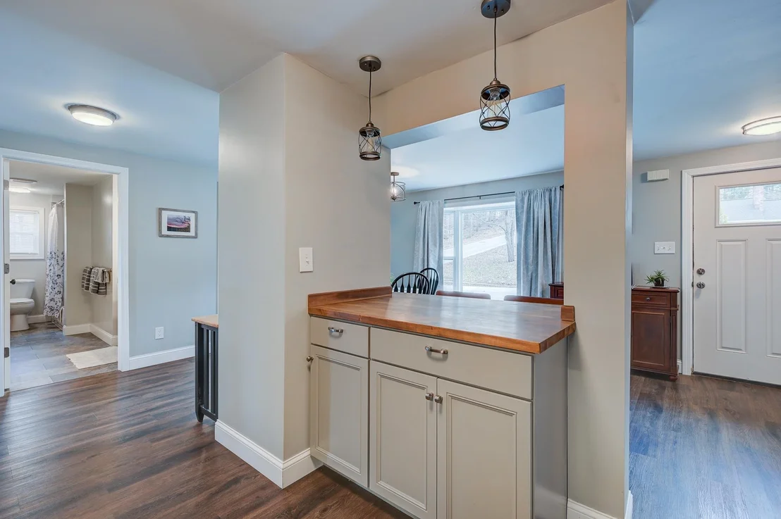 Photo of 8 Champney