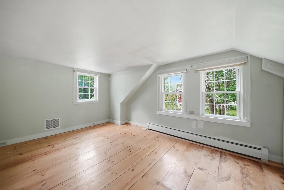 Photo of 60 Old Deerfield